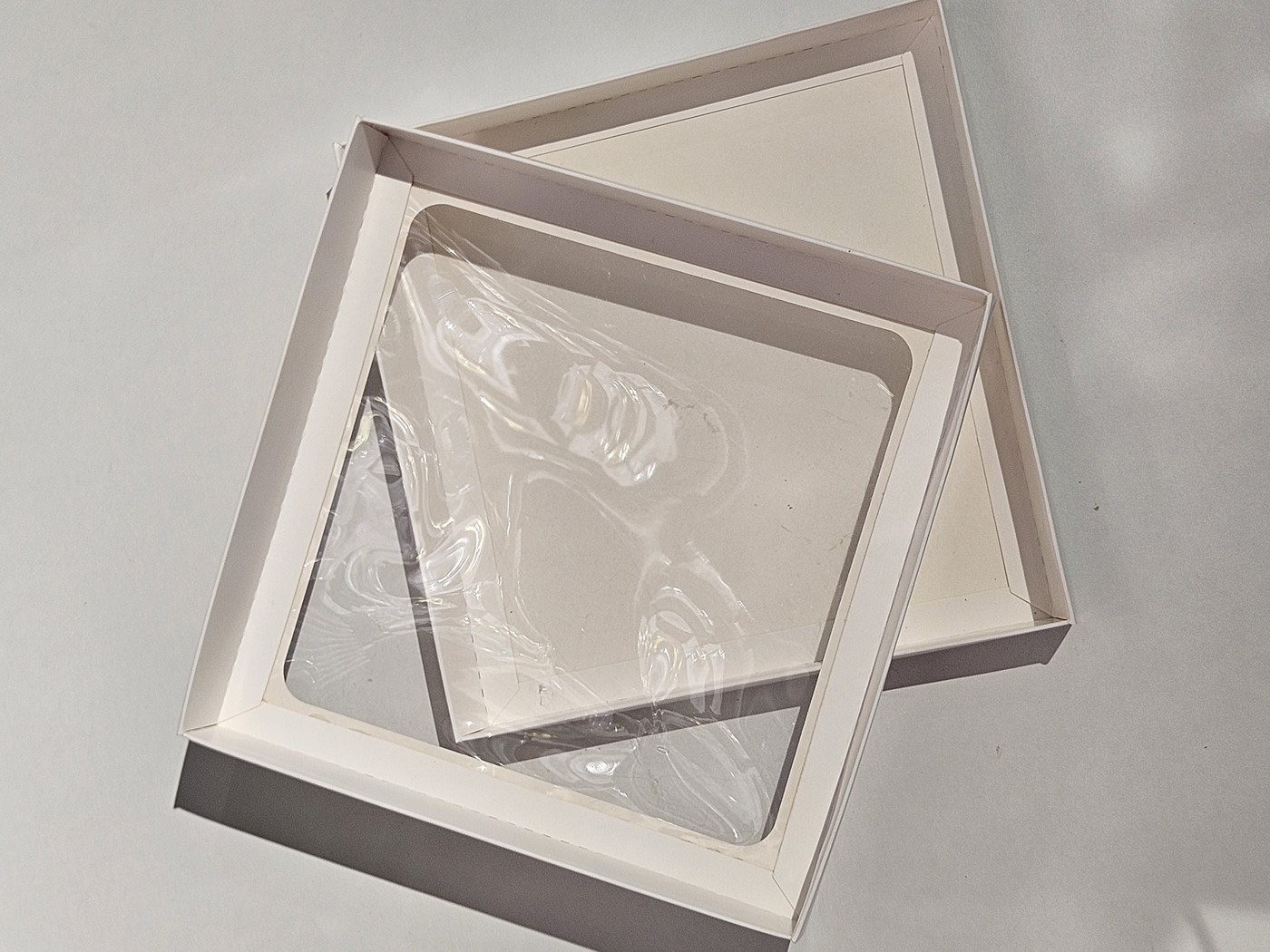 Бокс 20*20*3 белая