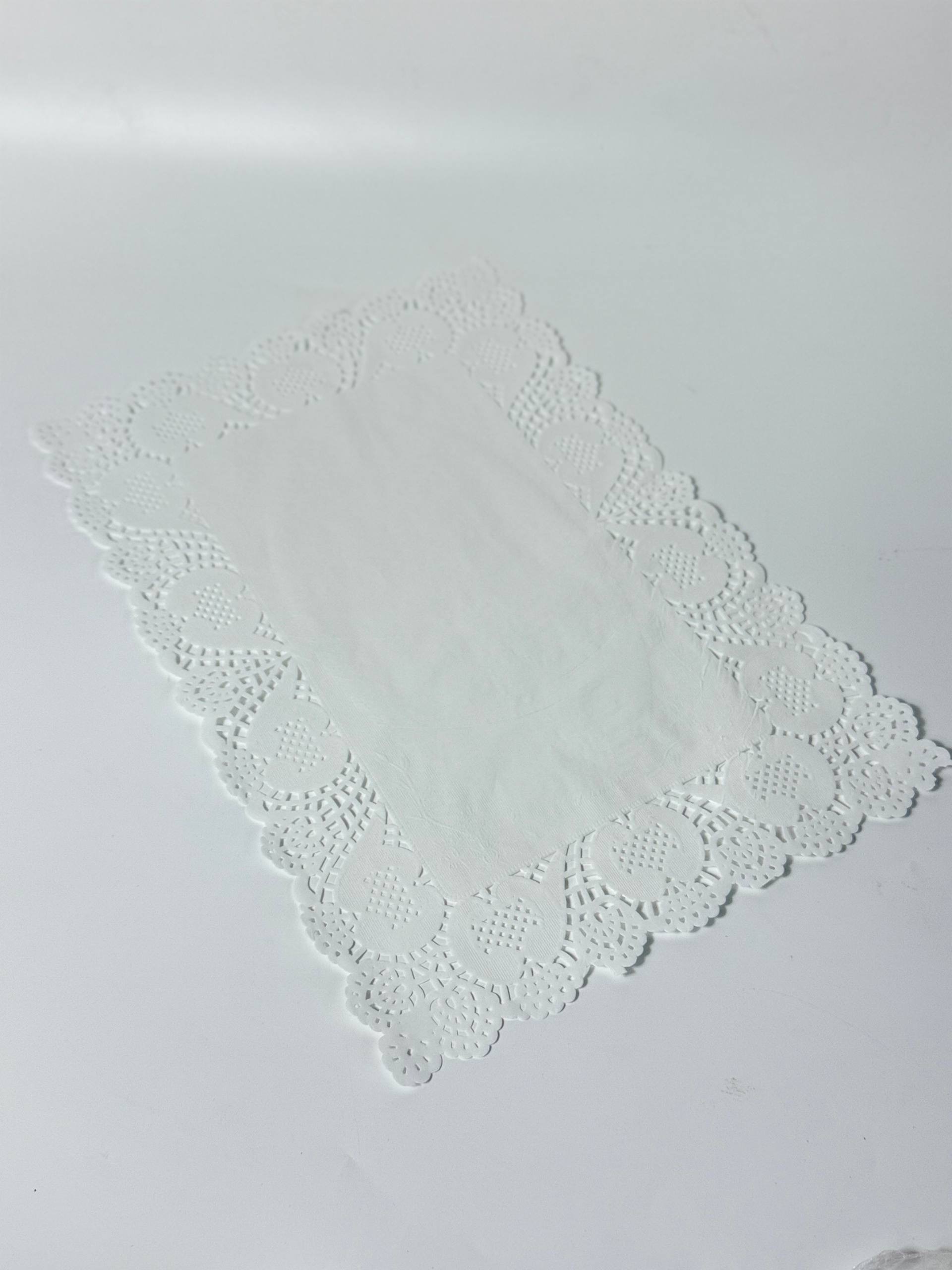 Салфетки прямоуг ажурные 25*37см