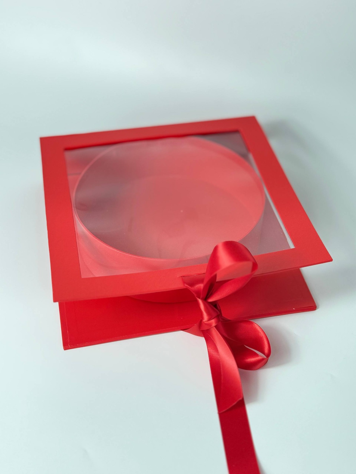 Коробка красн 25*25*6,5 с кругом